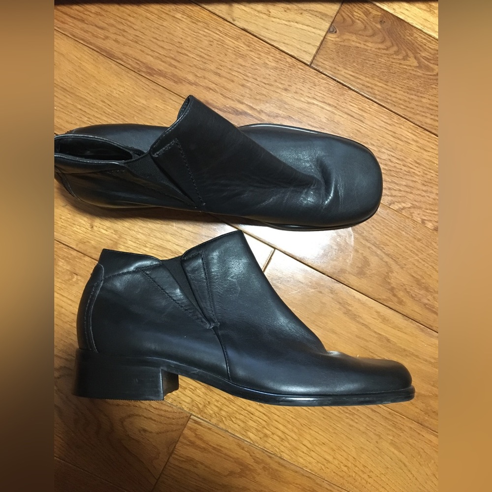 Trotters soft leather Woman’s boots booties